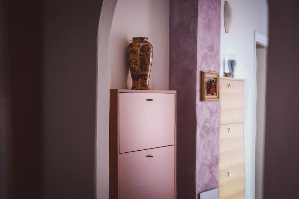 Appartamento Con Tre Camere - Zona Centrale Alessandria Bagian luar foto