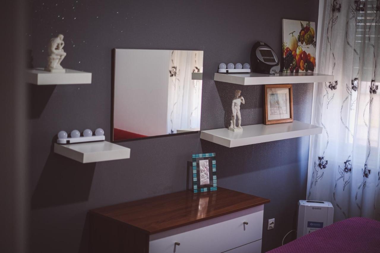 Appartamento Con Tre Camere - Zona Centrale Alessandria Bagian luar foto